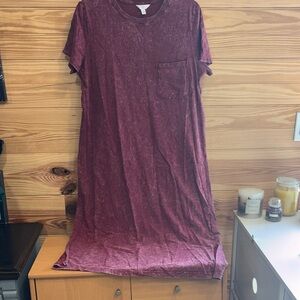 Time and Tru Burgundy Maxi Dress